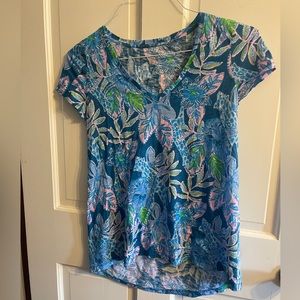 Lilly Shirt size XS - like new